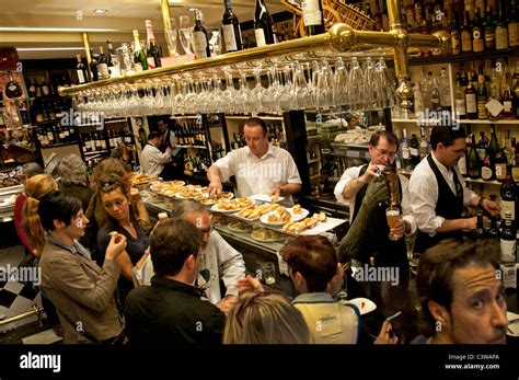 Plaza Nueva Bilbao Spain Restaurant Bar Pub Cafe tapas pinchos pintxos pinxos Basque Country ...