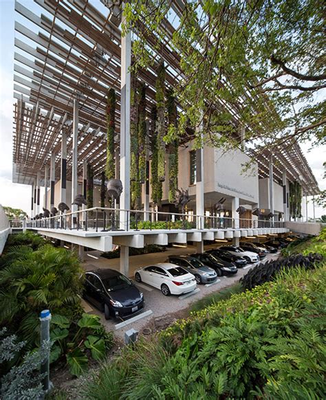 PAMM – Perez Art Museum Miami by ArquitectonicaGEO and Herzog & de ...