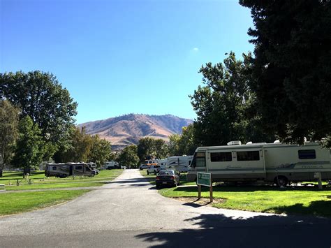 Lakeshore RV Park - 3 Photos, 2 Reviews - Chelan, WA - RoverPass