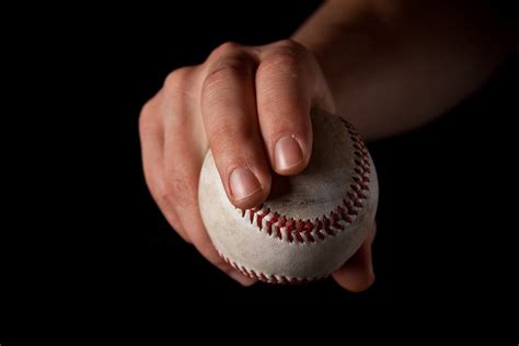 How to Throw a Curveball: Proper Grip, Form and Release for Curveballs