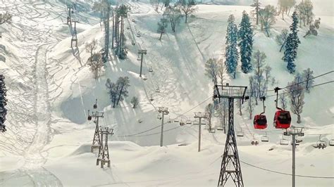 Kashmir Snowfall: Mesmerising Images Of The White-Covered Valley