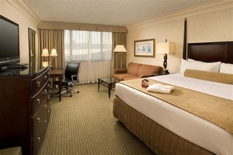 Crowne Plaza Portland Downtown Convention Center is one of the best places to stay in Portland