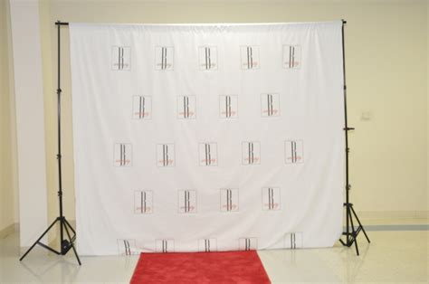 DIY Step and Repeat (aka Red Carpet Backdrop) | Red carpet backdrop diy ...