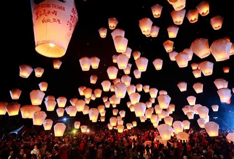 Online Travelers Guide: Lantern Festivals of Taiwan