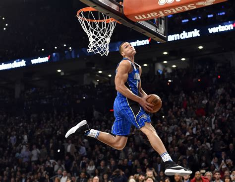 The 2016 NBA Dunk Contest in 7 astonishing photos - SBNation.com