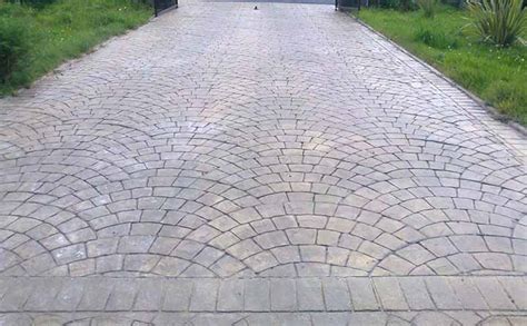 4 Concrete Driveway Solutions For A Seamless Curb