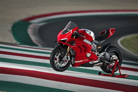 2019 Ducati Panigale V4R unveiled | Visordown