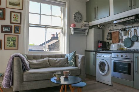 This 300-Square-Foot London Flat Is a Great Example of How to Organize ...