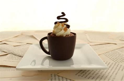 Edible Cups, Sweet Treats and Edible Decorations for Hot Drinks