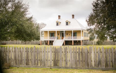 The Uptown Acorn: Louisiana Creole Cottage