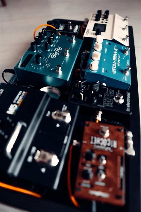 The Best Vocal Effects Pedal - 10 Great Options - Beginner Guitar HQ