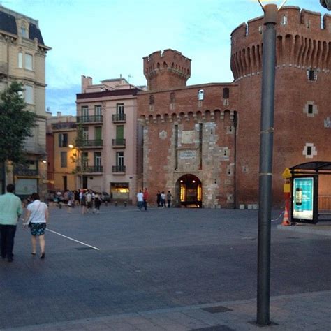 Perpignan castle | Instagram pictures, Street view, Castle