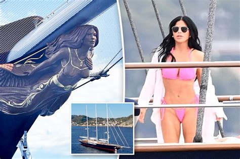 Jeff Bezos' $500 million yacht appears to have a sculpture of Lauren Sanchez