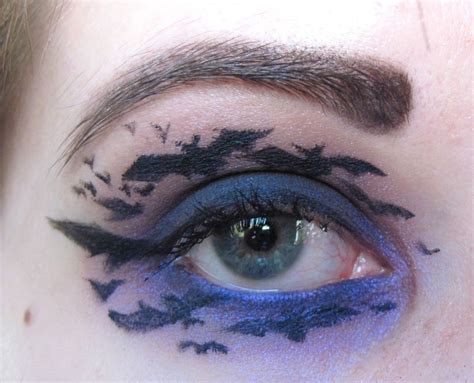 Bat eye makeup halloween | Eye makeup, Makeup, Halloween makeup