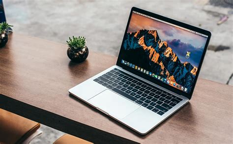 Có nên mua Macbook xách tay? Mua Macbook xách tay nước nào