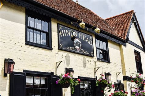 Heston Blumenthal's Michelin star gastropub The Hind's Head Bray ...