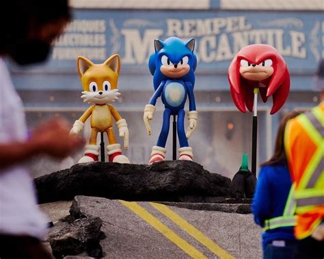 Knuckles Spotted On The Set of Sonic The Hedgehog 2 | Sonic HQ