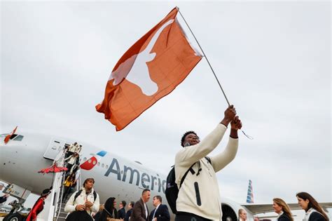 Longhorns arrive in New Orleans ahead of Sugar Bowl | KXAN Austin