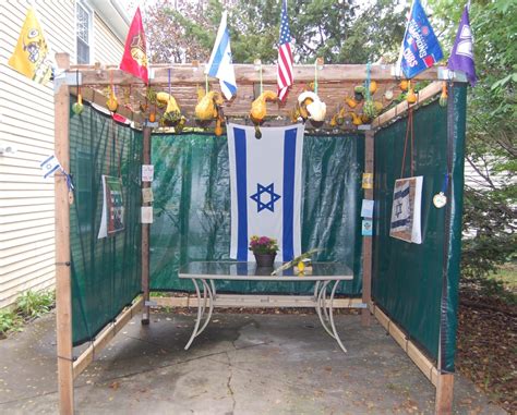 Sukkah Photo Gallery – The Sukkah Project® Arte Judaica, Feast Of Tabernacles, Jewish Art, Do It ...