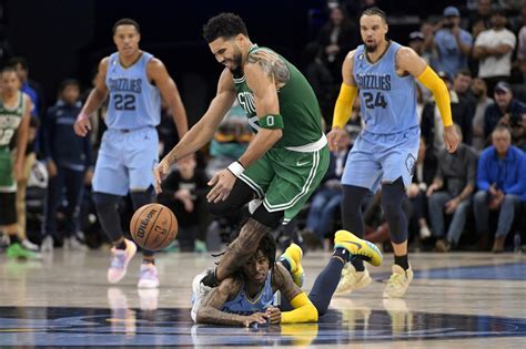 Celtics’ Jayson Tatum breaks down injury scare after ‘weird fall ...