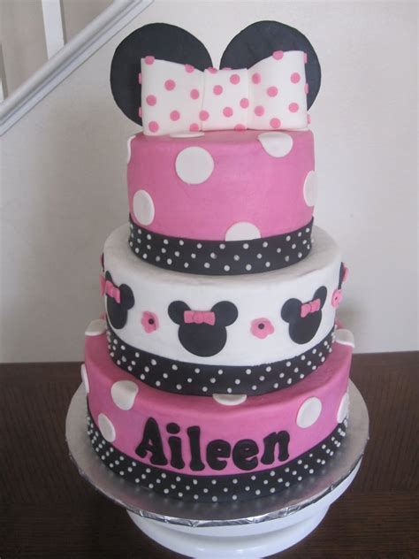 Baby Shower Cakes: Hot Pink Minnie Mouse Cake