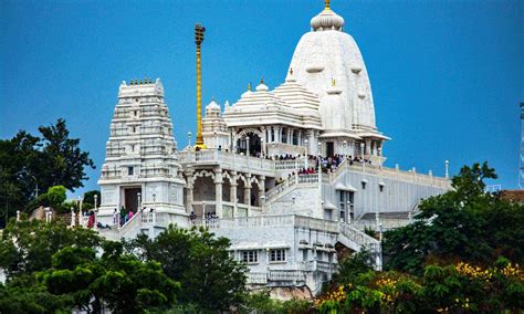 12 Popular Temples to Visit in Telangana, South India | Bon Travel India