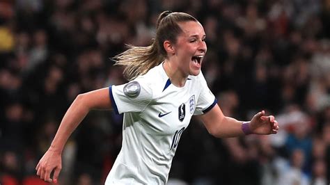 Women's World Cup: Lionesses Ella Toone, Jess Carter, Bethany England ...