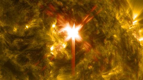 NASA’s Solar Dynamics Observatory Views M-Class Solar Flare