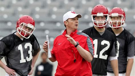 Houston Cougars new coach Major Applewhite follows Tom Herman looks ...