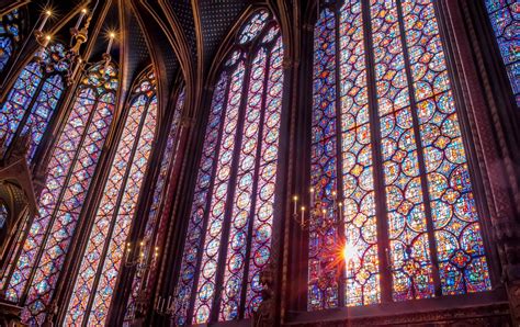 The Dazzling Stained Glass Windows of Sainte-Chapelle - Paris Perfect