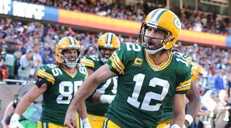 Aaron Rodgers Sends A Brutal Message To Rest Of NFC North Ahead Of 2022 ...