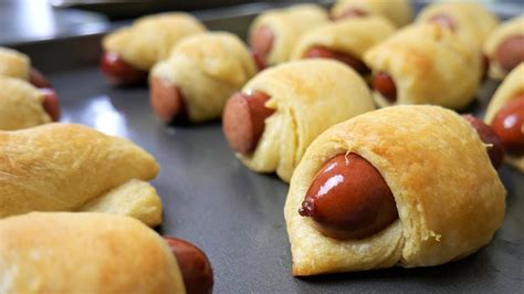 Crescent Roll Mini Hot Dogs - Very Easy - YouTube