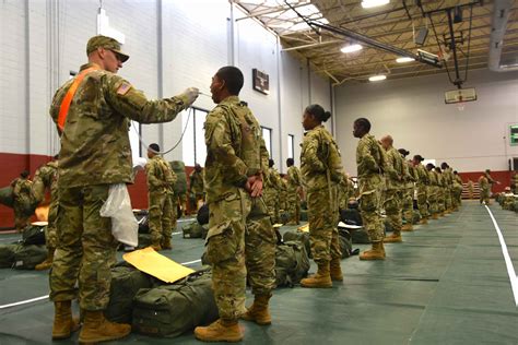 With Training Reopened, Army Shipping Recruits to Basic Even Faster Than Before | Military.com