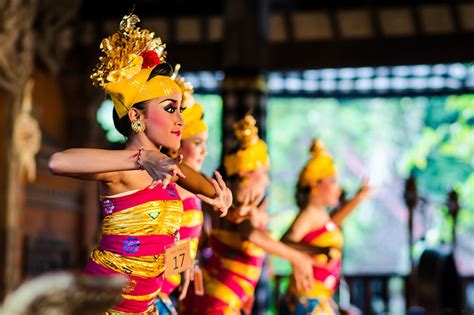 Legong Dance in Bali - Classical Balinese Dance Performance - Go Guides