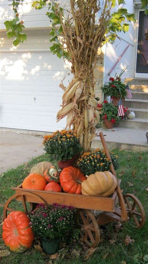 Amazing Fall Front Yard Decorations That Will Fascinate You