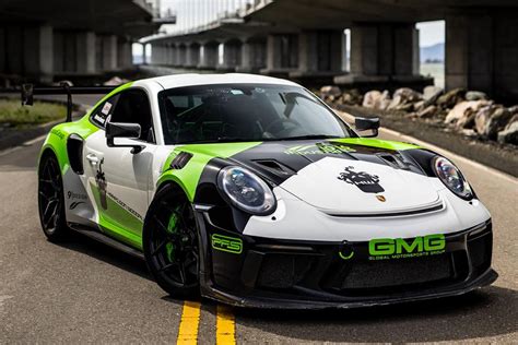 1016 Industries Porsche 911 GT3 RS (991) as a race car!