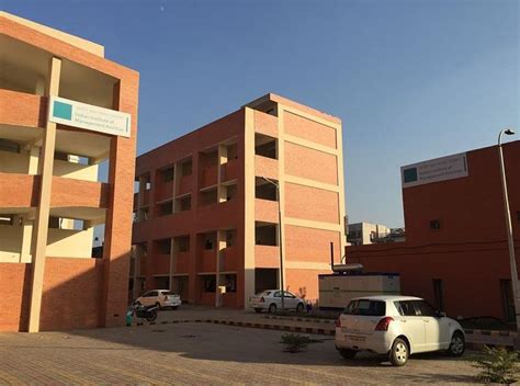 IIM Amritsar Fees: Get Fee Structure & Courses List 2024