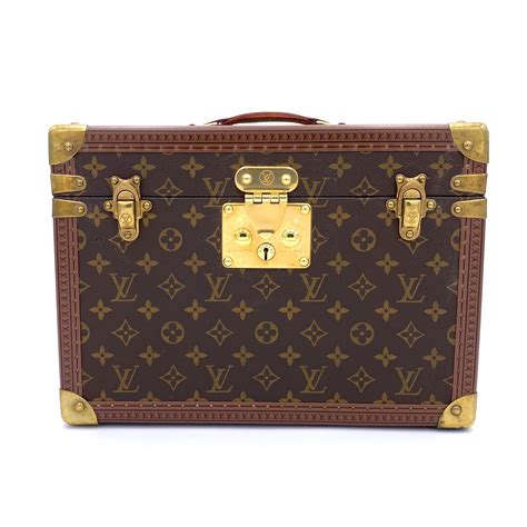 LOUIS VUITTON | BOX PHARMACIE TRAVEL CASE IN MONOGRAM CANVAS | Handbags ...