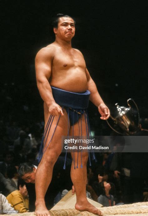 Chiyonofuji Mitsugu, born as Akimoto Mitsugu, participates in the ...