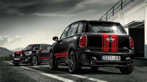 MINI Countryman with JCW & MINI RAY styling accessories bound for Essen