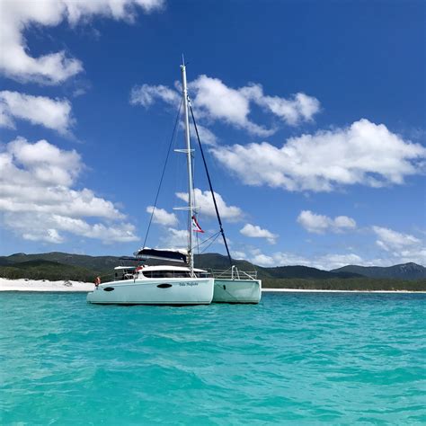 Sailing the Whitsunday Islands - 12º West