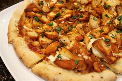 Tandoori Spiced Chicken Pizza - Yvonne Maffei - Making Global Cuisine Halal