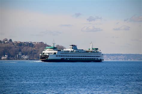 Ferry Ride to Bainbridge Island - The Spectacular Adventurer