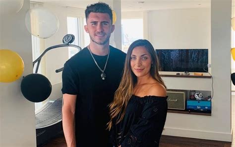 Aymeric Laporte Girlfriend Sara Botello Wiki 2022- Age, Net Worth, Career, Kids, Family and more