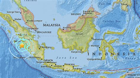 Strong 6.5 quake strikes off Indonesia's coast — Earth Changes — Sott.net