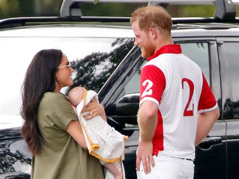 Prince Harry and Meghan spilled details on their 11-hour flight with ...