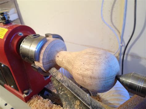 Woodturning projects for beginners turning a pear (2) - Steve Freeman