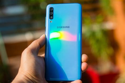 Samsung Galaxy A70 Review With Pros and Cons - Smartprix