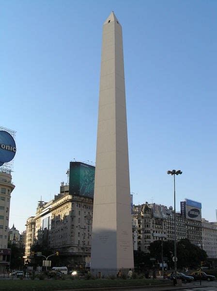 El Obelisco, a Symbol of Buenos Aires | Places to visit in Argentina