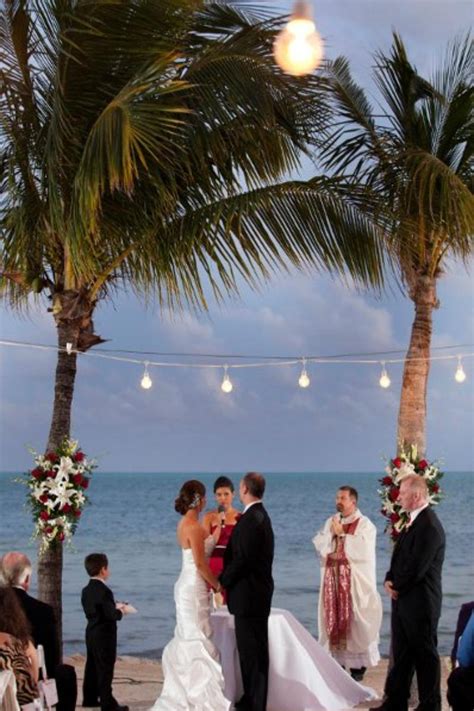 Cheeca Lodge & Spa Weddings | Get Prices for Wedding Venues in FL